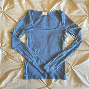 ritzia (wilfred free) baby blue long sleeve